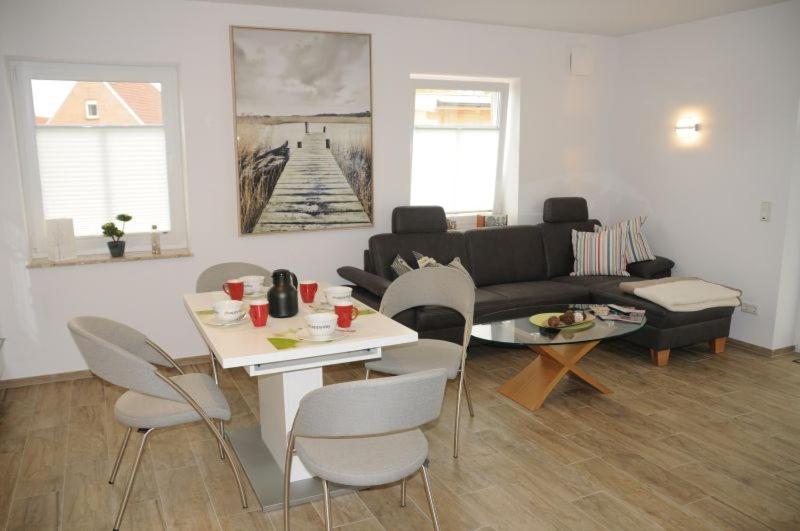 Ferienwohnung Leo Greetsiel Exterior foto
